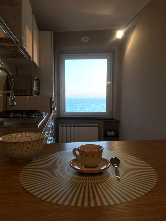 Ferienwohnung Casa Tabata Fronte Mare Genua Exterior foto